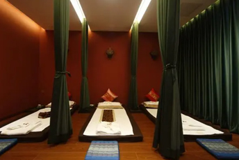 南京秦淮泰式按摩的被动瑜伽：当身体被折叠成诗